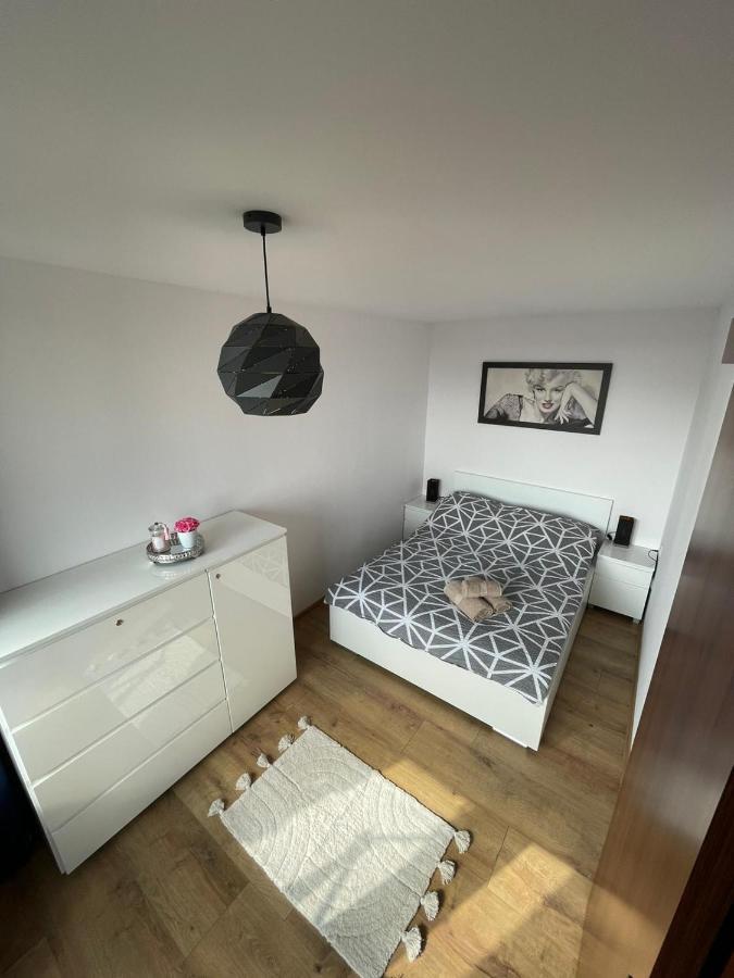 Luxury Gold By Marta Apartment Radom