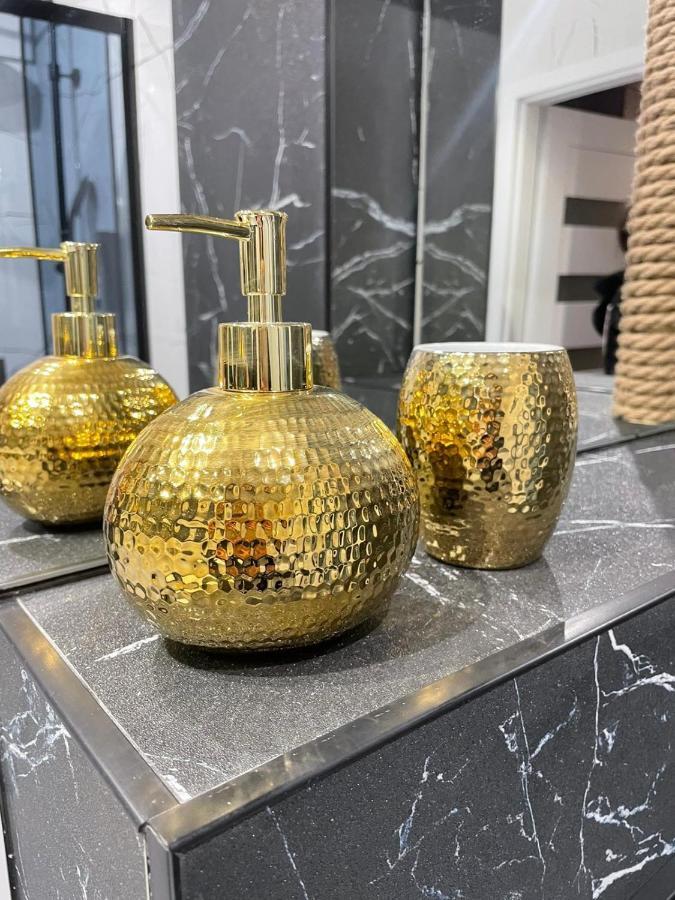 Luxury Gold By Marta Apartment Radom